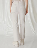 Carregar imagem no visualizador da galeria, wool white flared jeans
