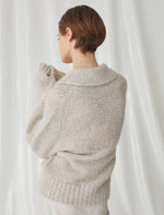 Carregar imagem no visualizador da galeria, wool white mohair cardigan
