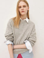 Carregar imagem no visualizador da galeria, light grey pure wool sweater
