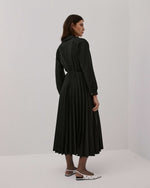 Carregar imagem no visualizador da galeria, stormy weather pleated dress
