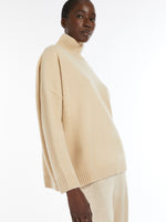 Load image into Gallery viewer, sand wool high-neck sweater
