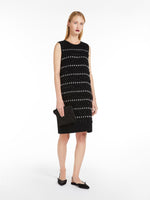 Carregar imagem no visualizador da galeria, black embroidered cady boxy dress
