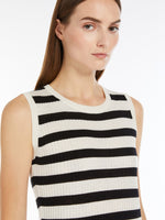 Load image into Gallery viewer, white &amp; black Rib-knit top
