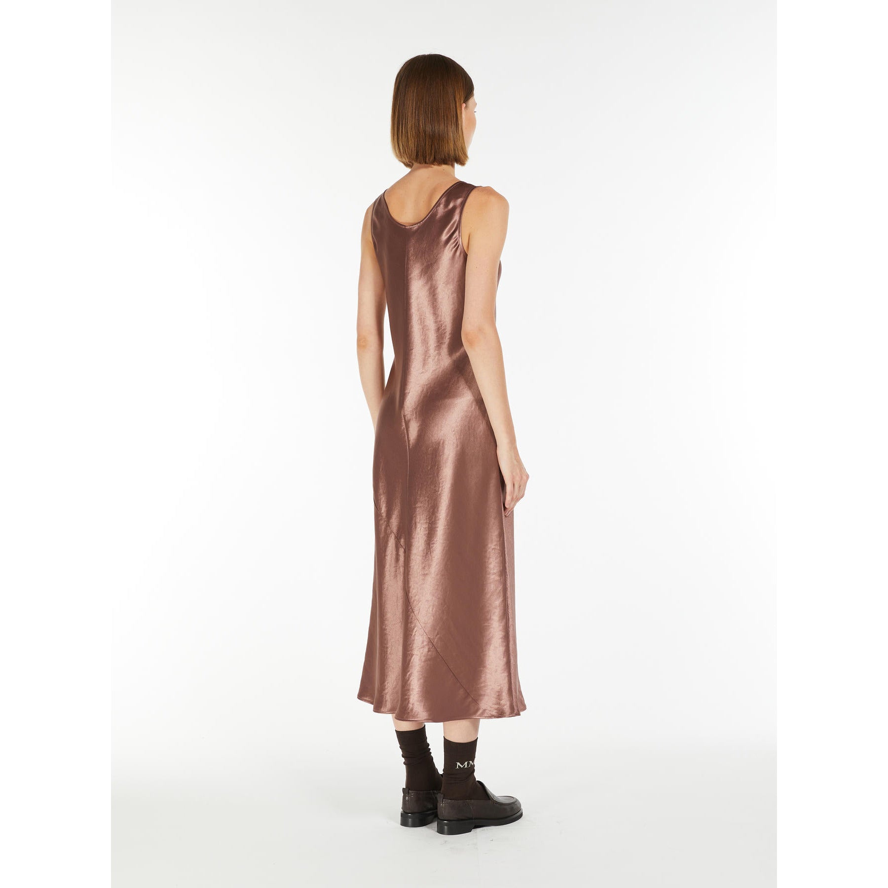 mauve long sleeveless dress