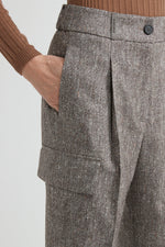 Carregar imagem no visualizador da galeria, walnut pants with elastic
