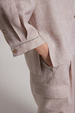 Carregar imagem no visualizador da galeria, cappucino lightweight linen shirt
