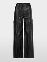 Carregar imagem no visualizador da galeria, black leather trousers
