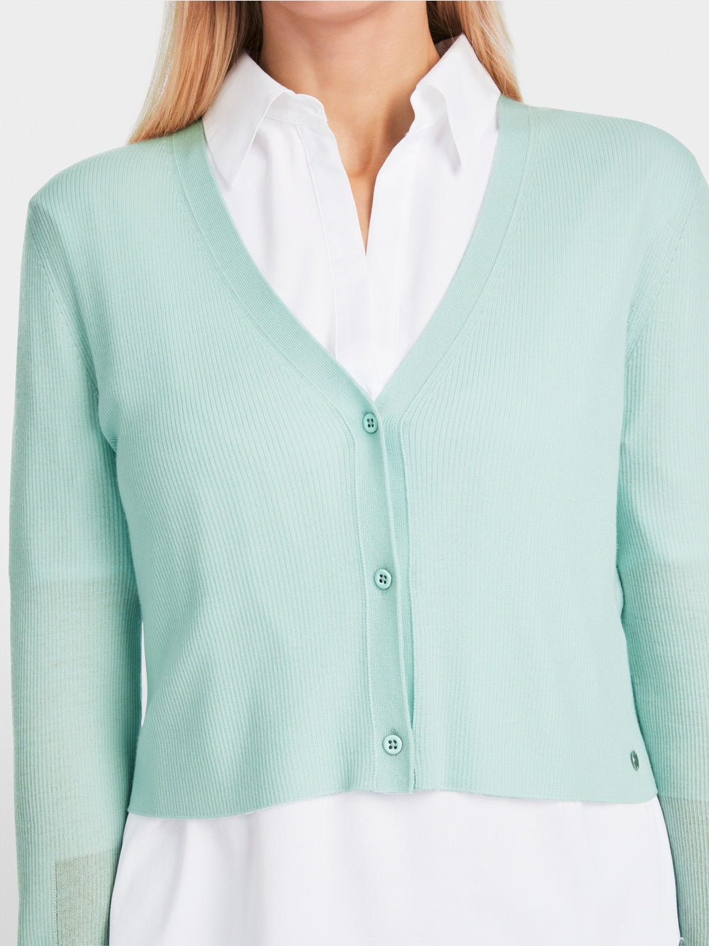 breath unicolor V-neck cardigan