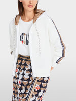 Carregar imagem no visualizador da galeria, off-white cardigan with hood
