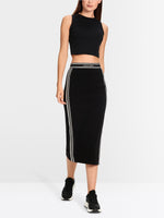 Carregar imagem no visualizador da galeria, black solid cropped top
