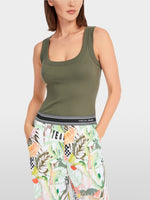 Carregar imagem no visualizador da galeria, deep olive green sleeveless top
